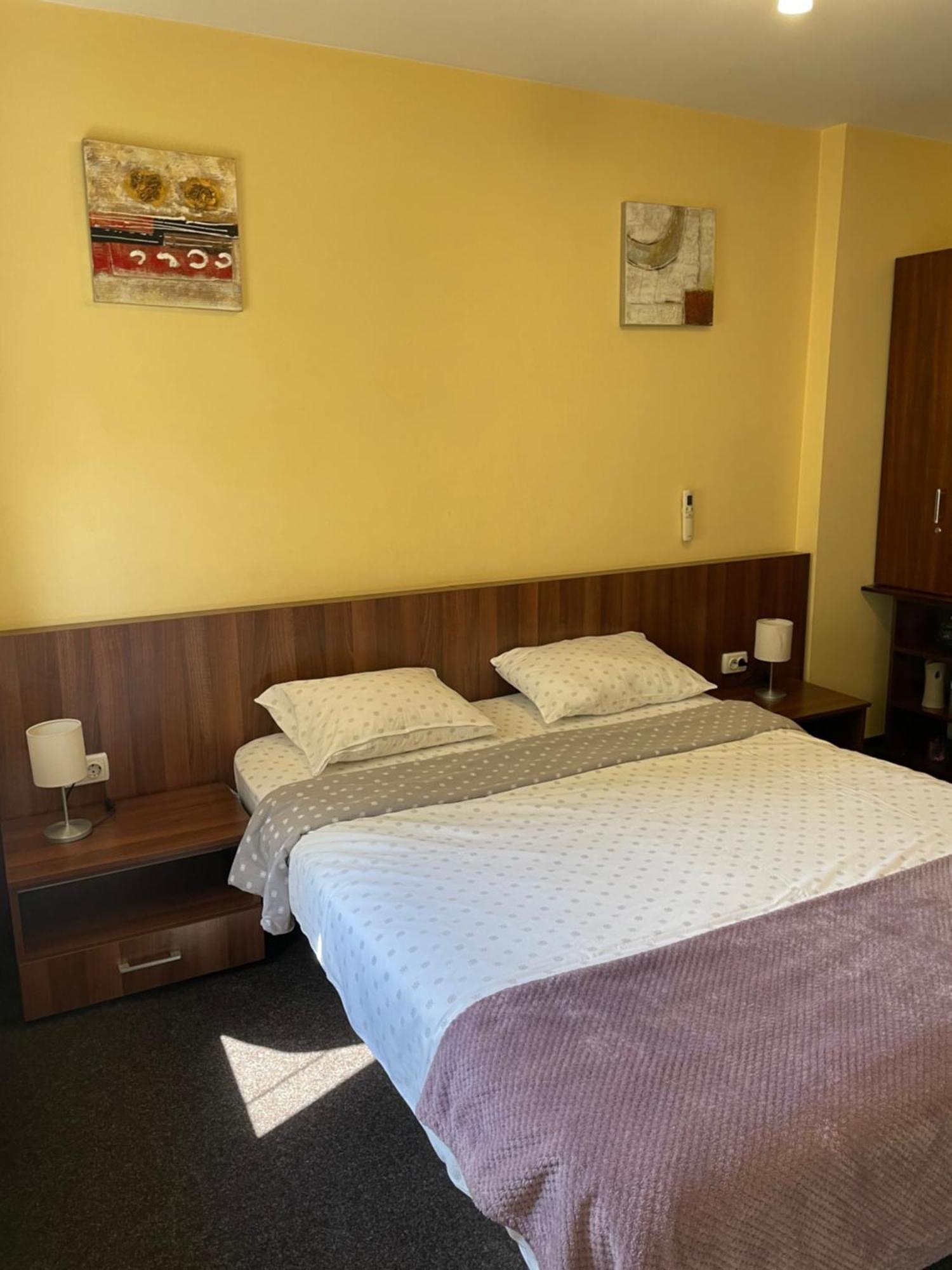 La O Barfa Apartment Ploiesti Bagian luar foto